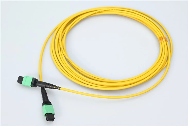 MTP MPO ファイバーパッチコード SM SX イエロー